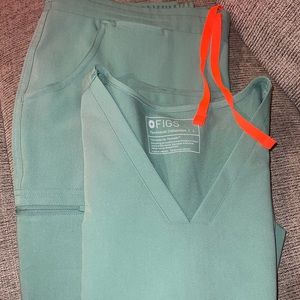 FIGS scrubs set in “jade”